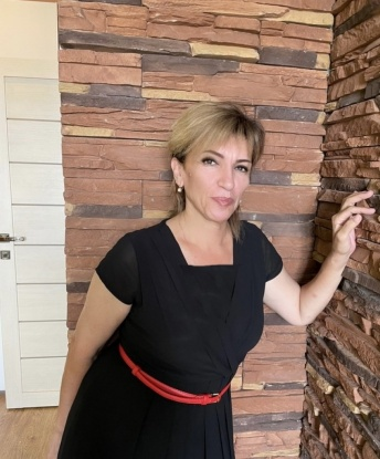 Проститутка Волома : Эмилия